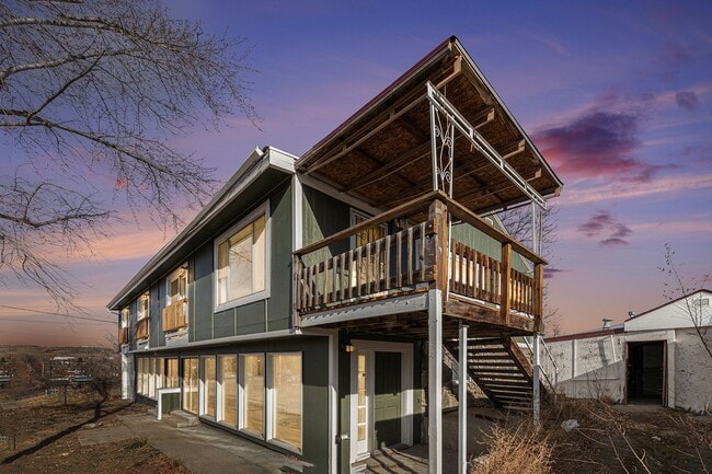 Photo - Large 4 bed 4 bath Home in Golden!