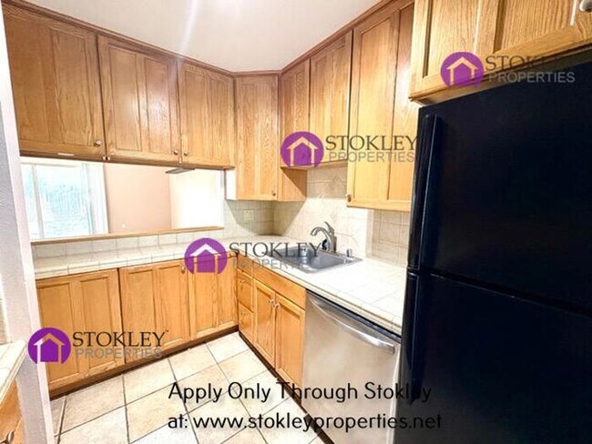 Photo - 1354 Tree Garden Pl