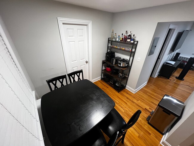 Photo - 4891 N Ashland Ave Unit Apt 3W