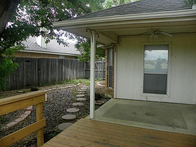 Photo - 944 Meadow Cir S