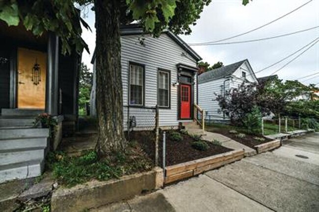 Photo - 625 Barret Ave