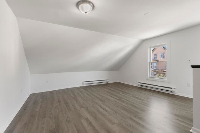 Photo - 77 Bellevue Ave Unit 3.