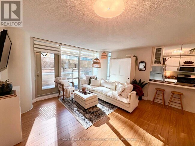 Photo - 10 Navy Wharf Ct Unit 203