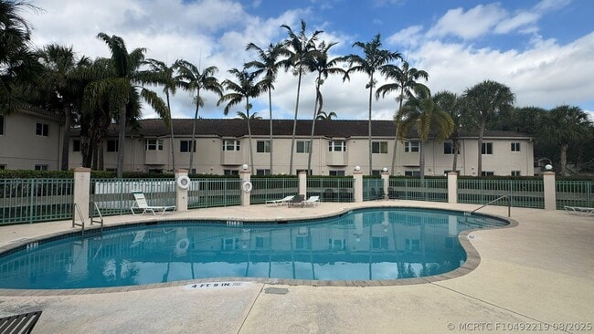Building Photo - 2125 NW 77th Way Unit 103