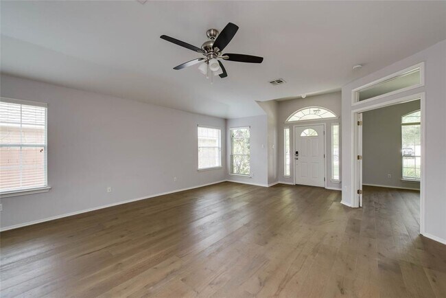 Photo - 3108 Lynnbrook Dr