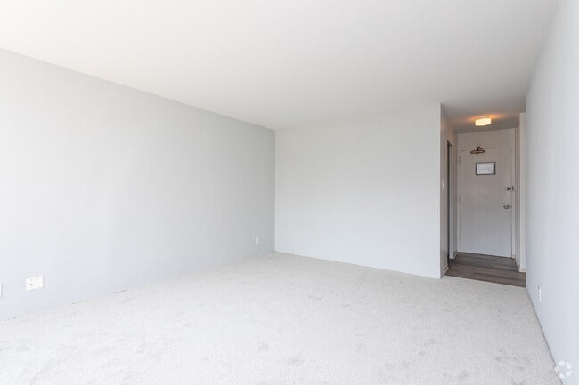 Photo - Lake Meadows Apartments