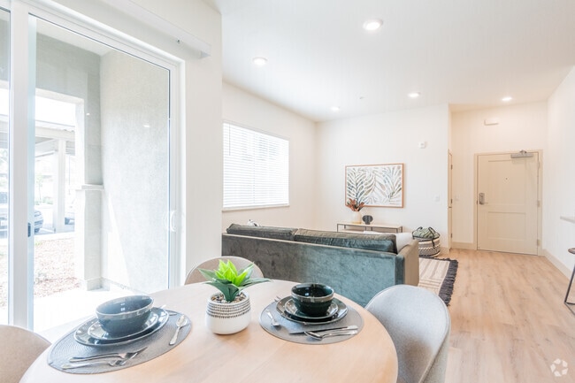 1 BR, 1 BA