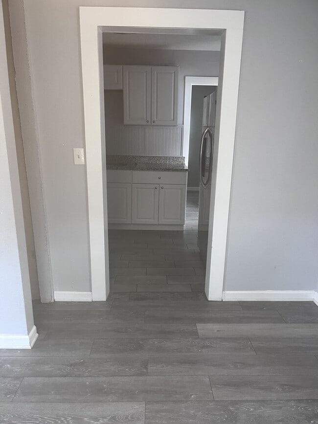 Photo - 2516 Bewick St