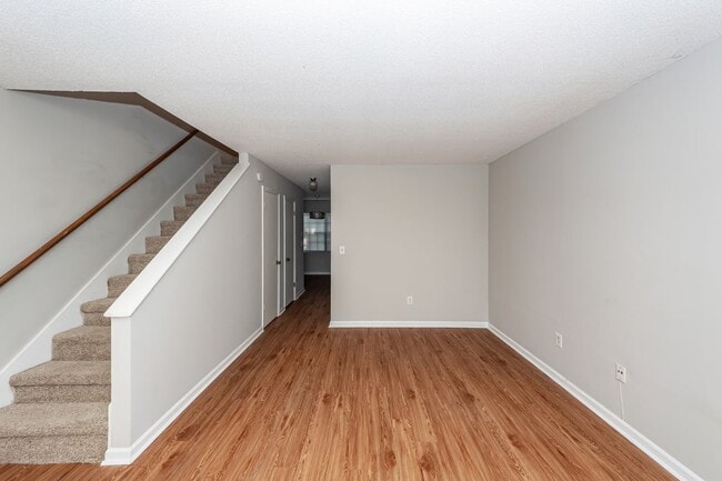 Photo - 296 Fleming Rd