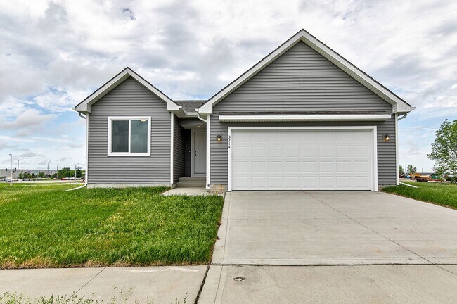 "Rare Find: Spacious Ranch Living at Its B... - "Rare Find: Spacious Ranch Living at Its B... House