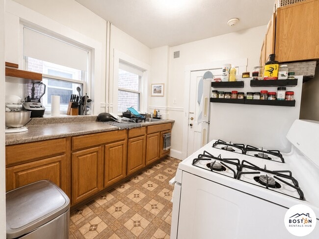 Photo - 162 Summer St Unit 25
