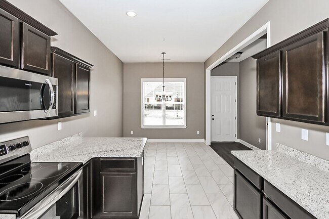 Photo - GlenCircle8886 Unit 1