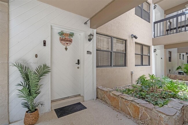 Photo - 451 Ives Dairy Rd Unidad 103-1