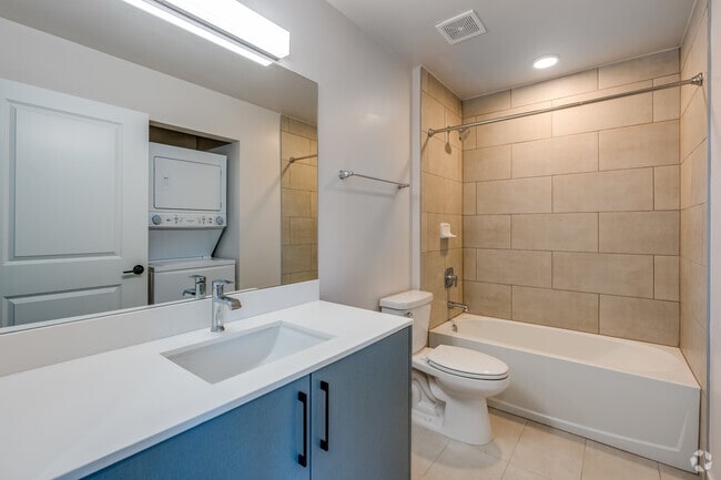 Studio, 1 BA - 399 SQFT
