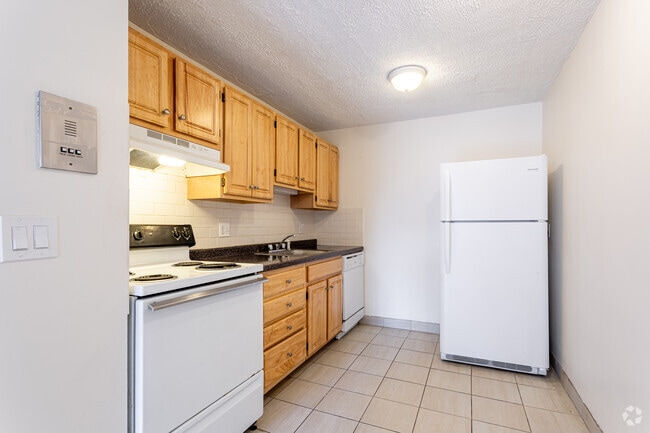 2BR, 1BA