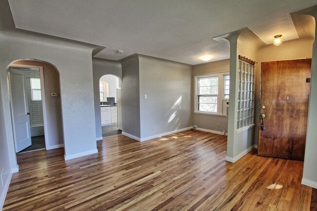 Photo - 2 bed 1 bath Englewood home with 2 car gar...