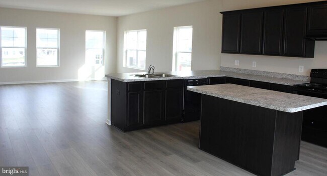 Photo - 232 Parkland Dr