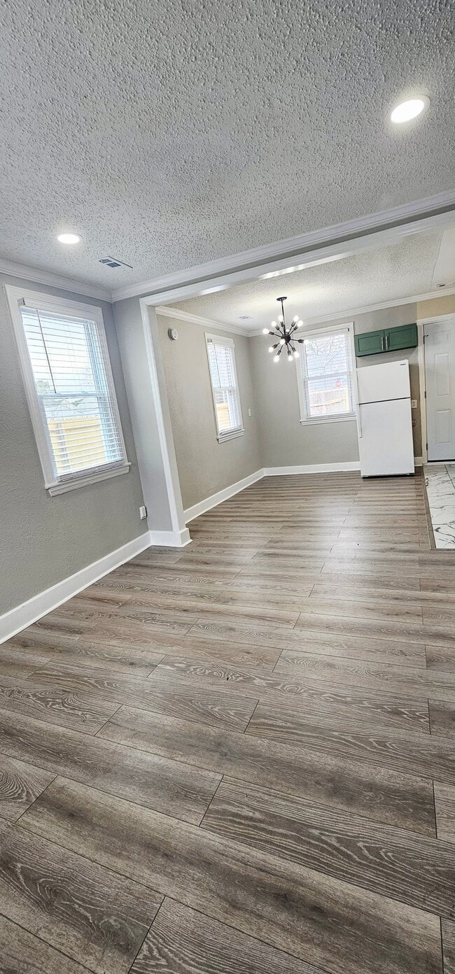 Photo - 640 Homestead Ave