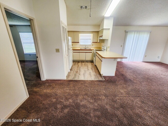 Photo - 821 Hawaii Ave NW