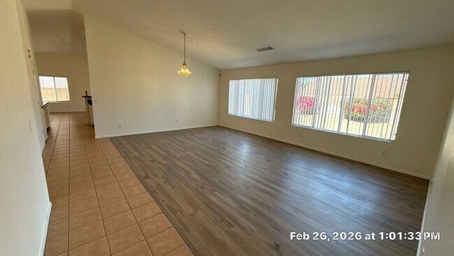 Photo - 1910 E Vineyard Rd