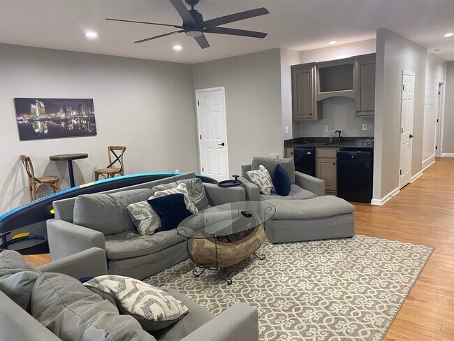 Photo - 500 Port Laz Ln