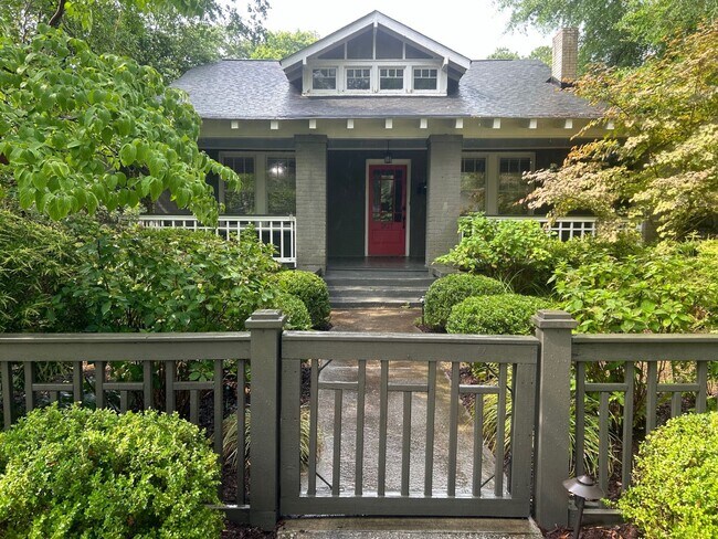 Photo - 2827 Wilmot Ave