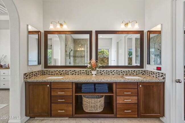 Photo - 3930 E Iris Dr