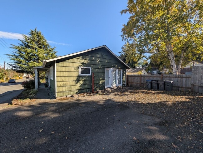 Photo - Well Maintained Duplex Unit in Bremerton, Available Now!