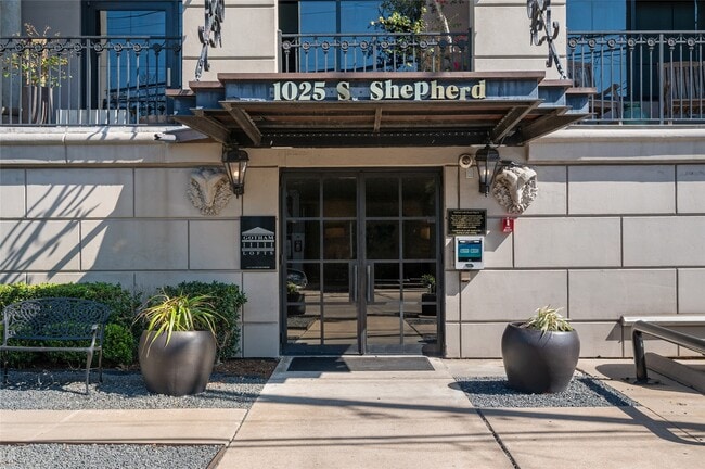 Photo - 1025 S Shepherd Dr Unidad 110