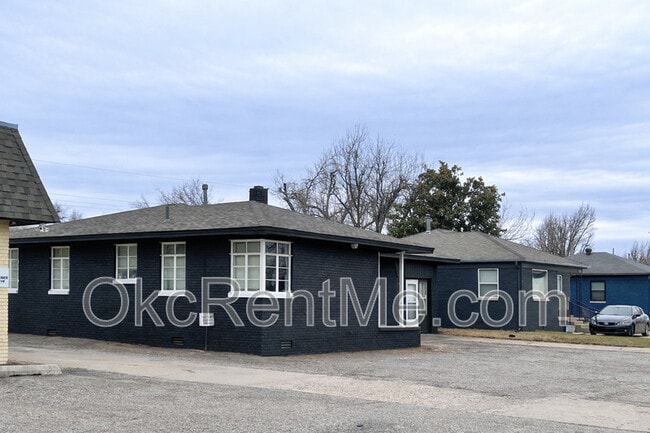 Building Photo - 4224 NW 23rd St