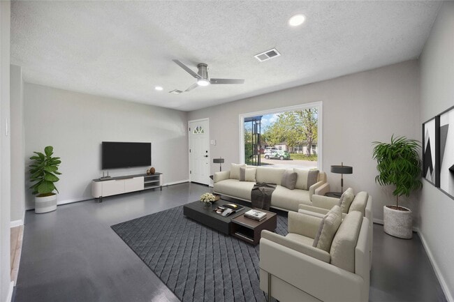 Photo - 5206 Willow Glen Dr