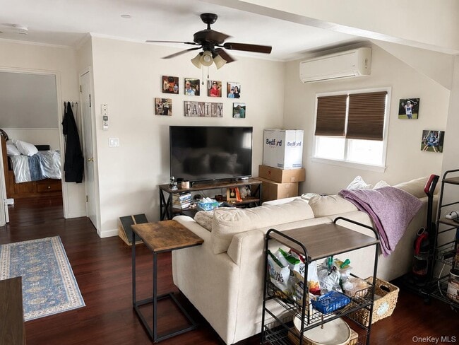 Photo - 122 Radcliffe Rd Unit UPPER