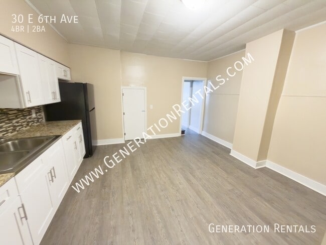Photo - 30 E 6th Ave