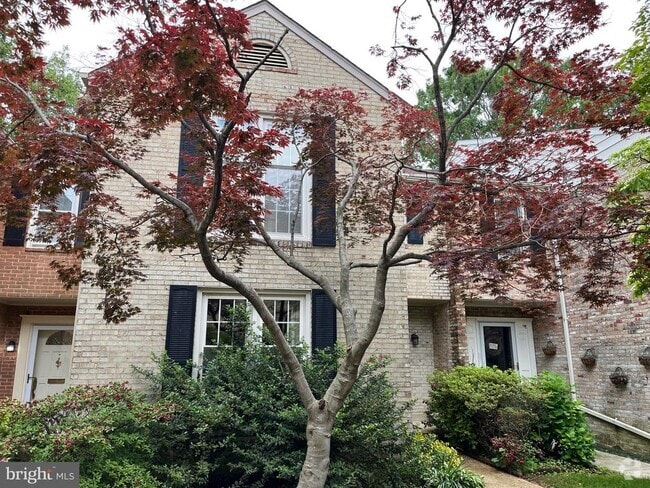 Building Photo - 6604 Rosecroft Pl Rental