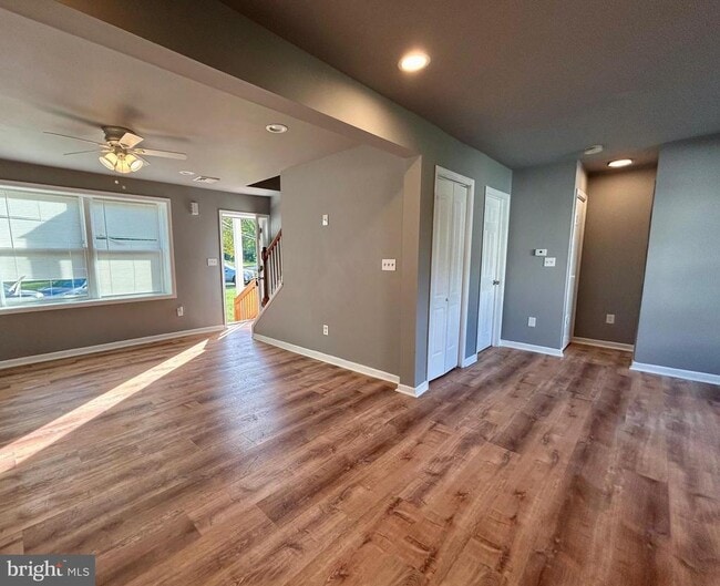 Photo - 5517 Schumacher Dr