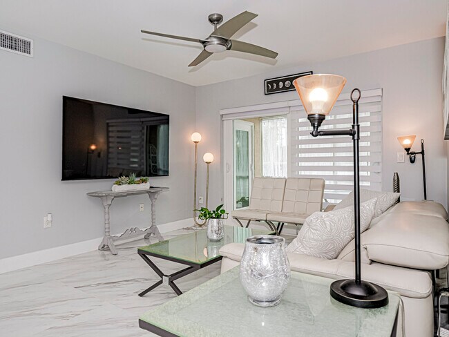 Photo - 1550 S 42ND Cir Unit # 107