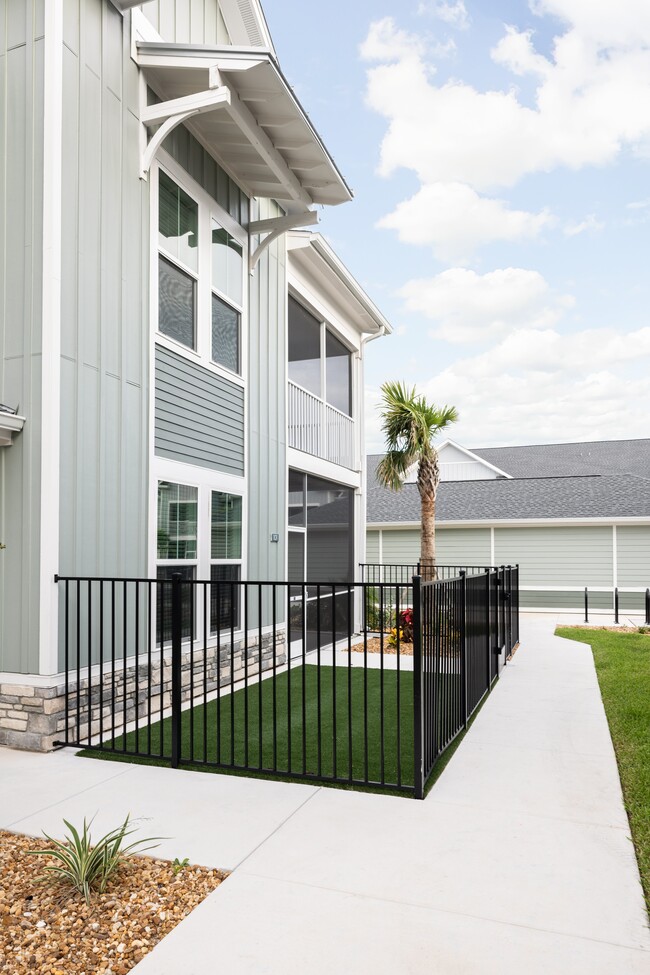 Palm Grove Luxury Apartments