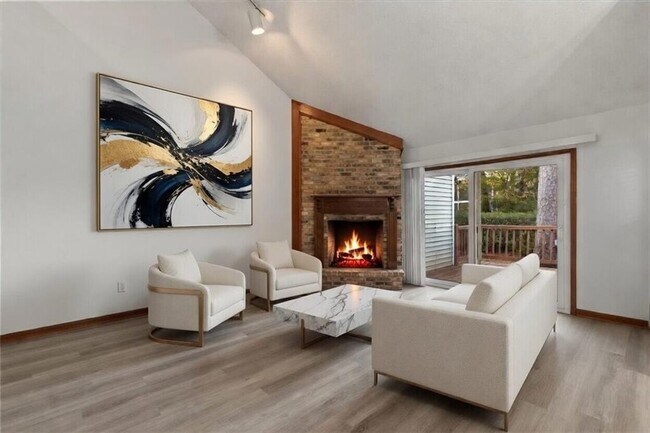 16 Jacqueline Ct Unit 16