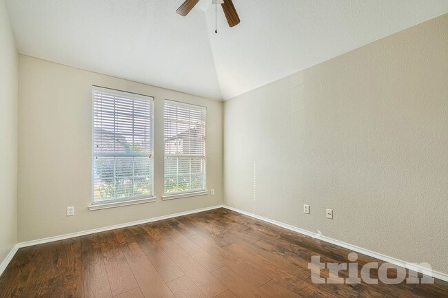 Photo - 13129 Padre Ave