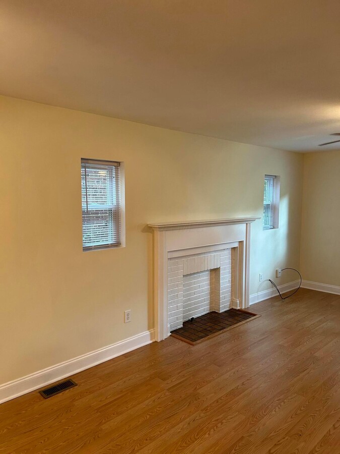 Photo - 110 W Tulane Rd