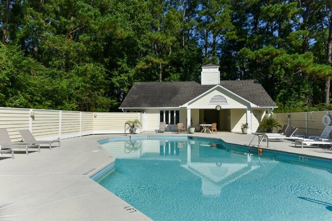 Photo - "Charming 2-Bed, 2-Bath Townhouse Retreat ...
