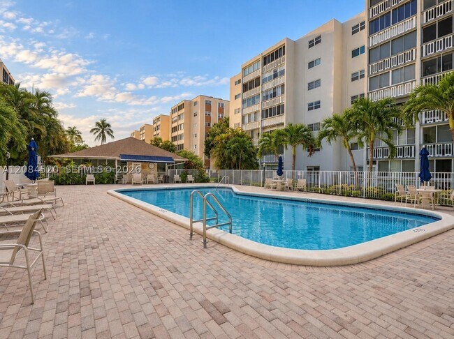 620 NE 12th Ave Unit 504