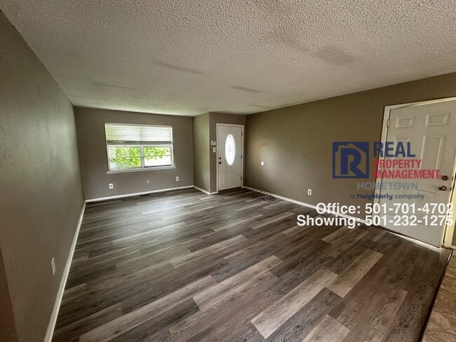 Photo - 110 Robinwood St