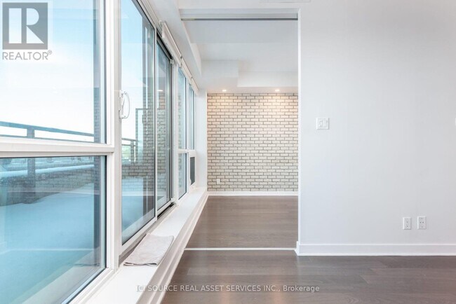 Photo - 1169 Queen St W Unit 509
