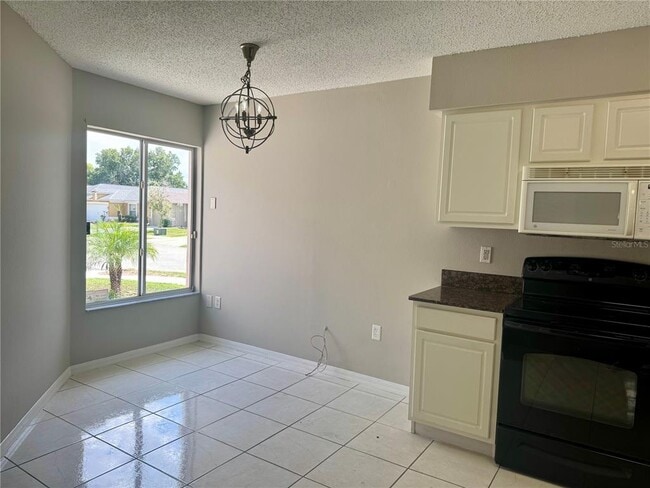 Photo - 4301 Country Hills Blvd
