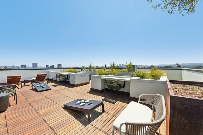 Rooftop Deck