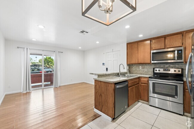 2BR, 1BA - 1,000SF - Living Room