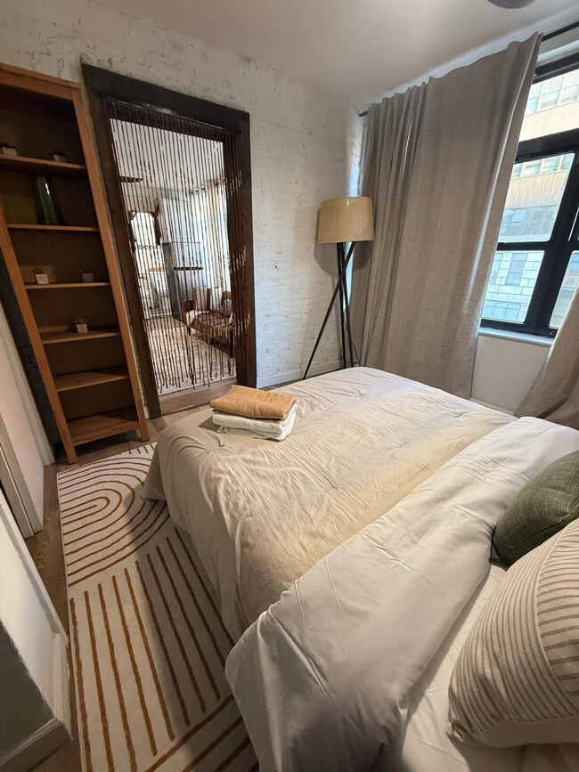 Photo - 341 W 30th St Unidad ID1323966P