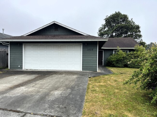 Building Photo - Pet-Friendly 3 Bed 2 Bath McKinleyville Home