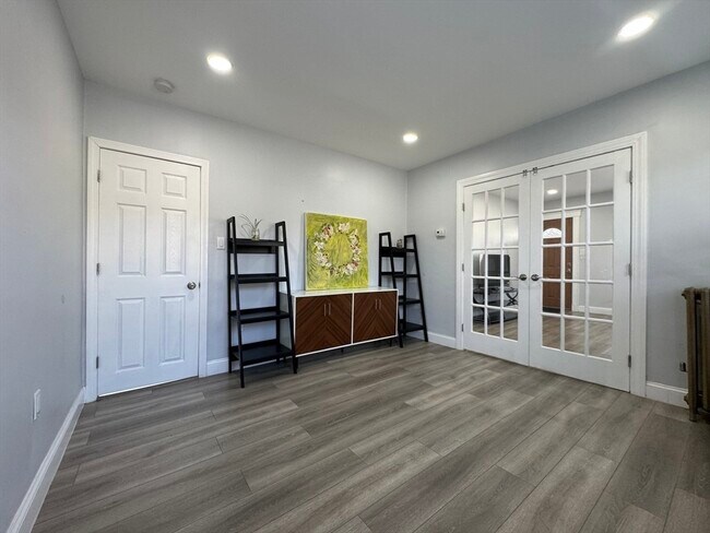 Photo - 103 Bowen Ave